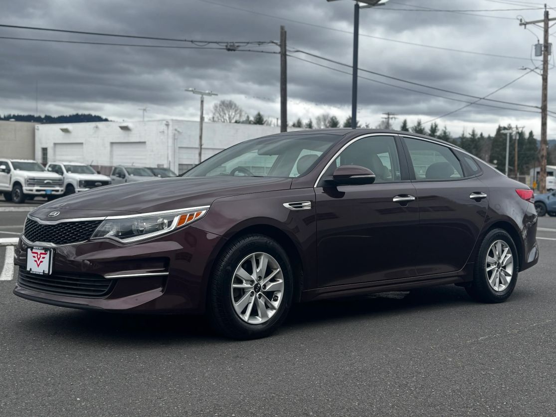 2016 KIA Optima GL - Photo 2