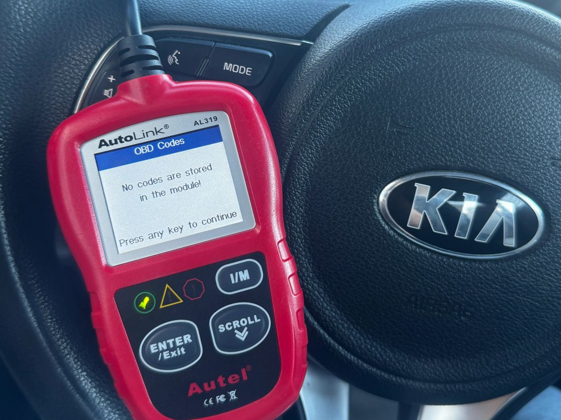 2016 KIA Optima GL - Photo 16