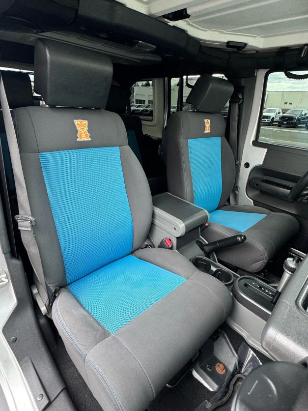 2010 JEEP Wrangler Unlimited X - Photo 11