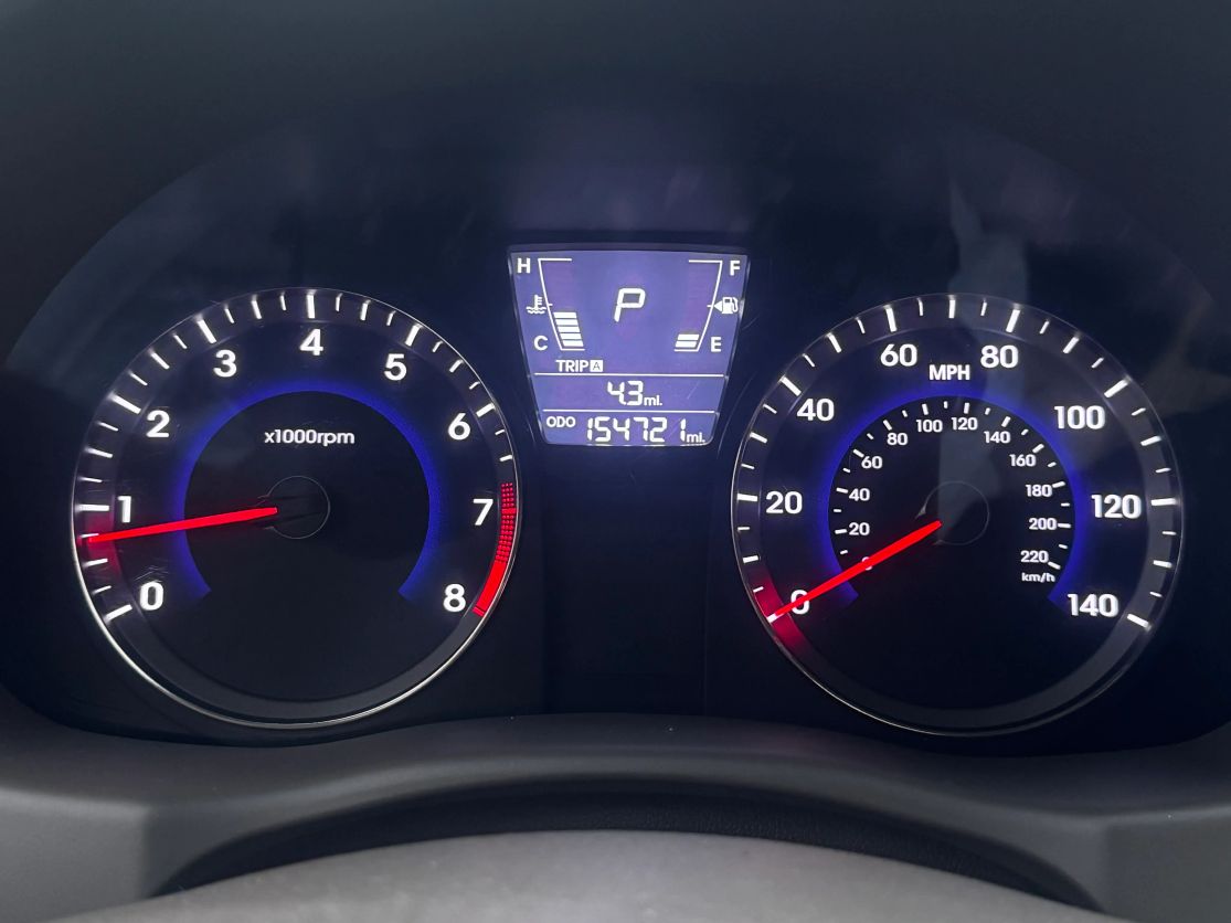 2013 HYUNDAI Accent GLS Premium/ SE - Photo 10