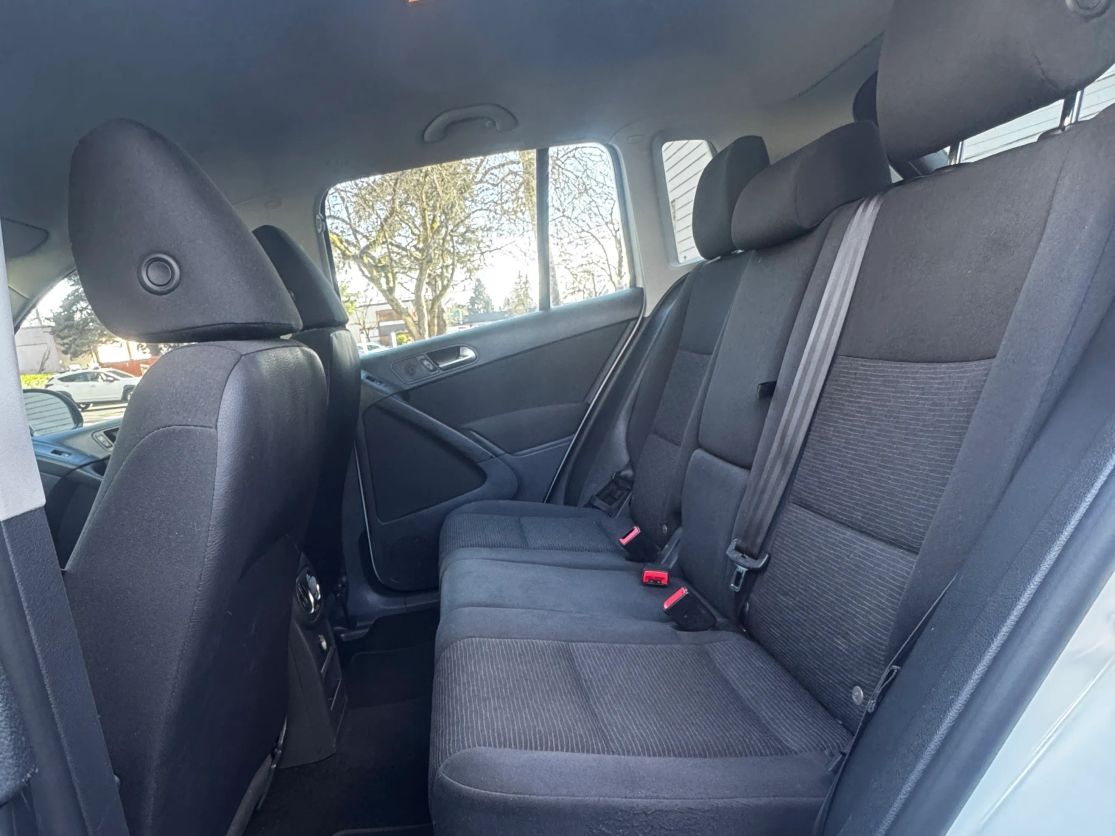 2014 VOLKSWAGEN Tiguan 4-Motion - Photo 13