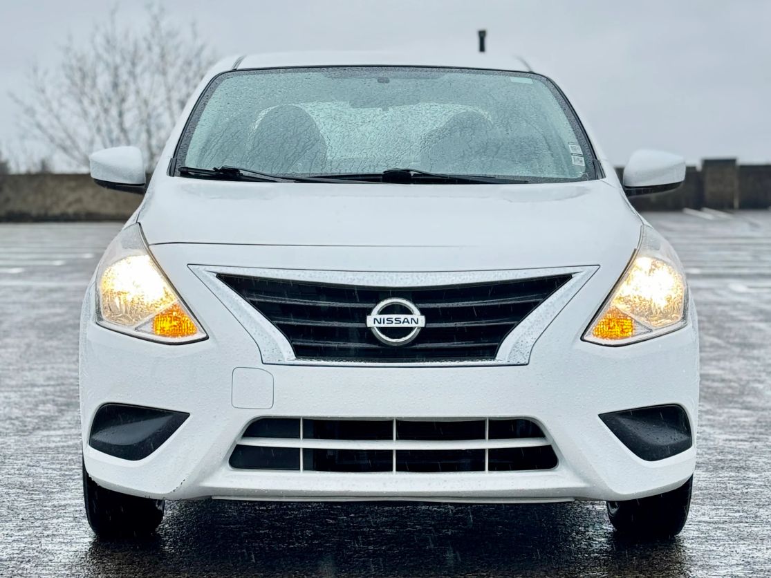 2017 NISSAN Versa - Photo 7